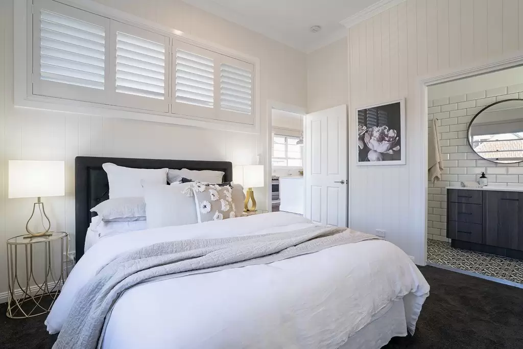 25 Emma Street, Wooloowin Sold by Queensland Sotheby's International Realty - image 1