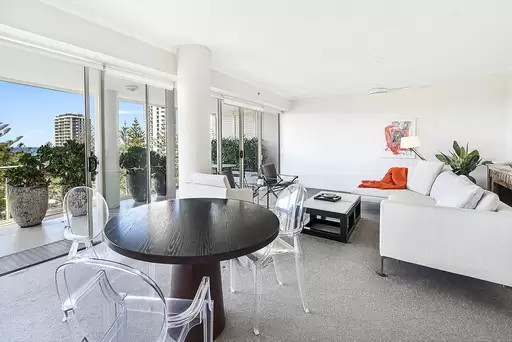 1075/1 Lennie Avenue, 'Liberty Pacific', Main Beach Sold by 