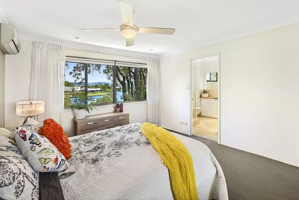 17/7 Campbell Street, Sorrento Sold by  - image 1