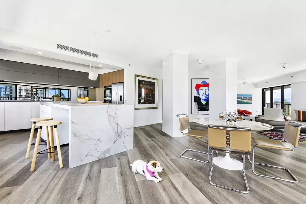 7A/24 Breaker Street, Main Beach Sold by  - image 1