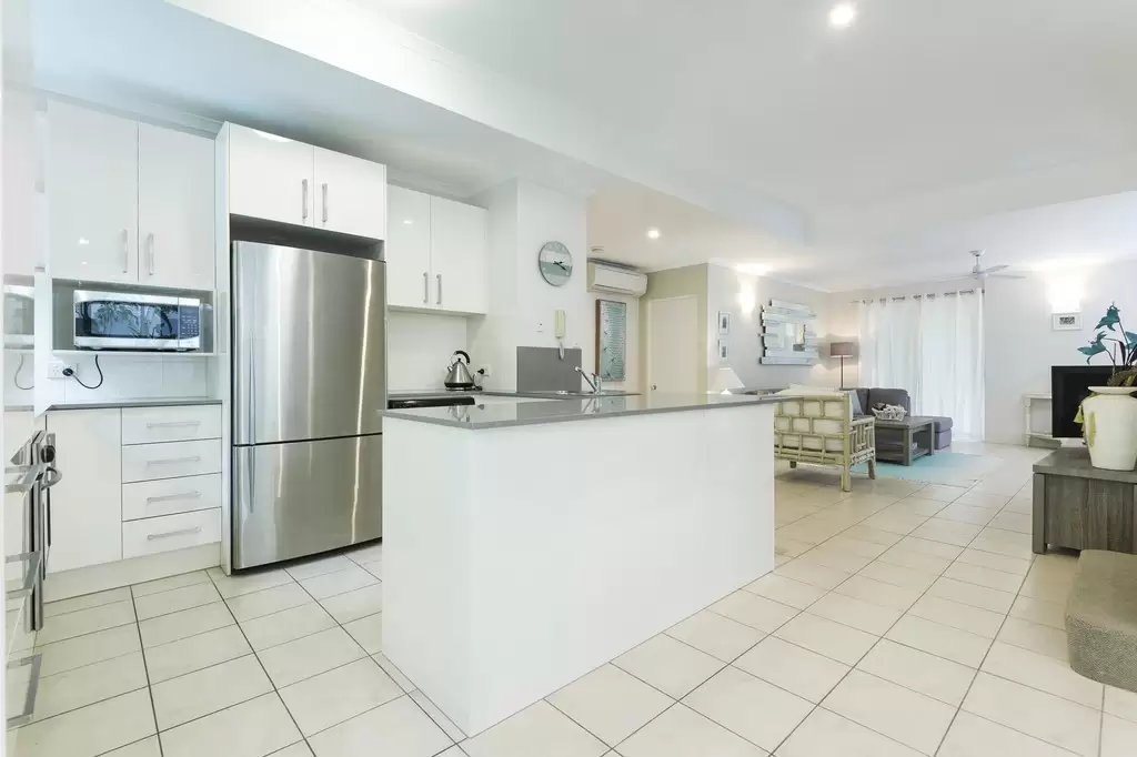 3/13 Sand Street, Port Douglas Sold by  - image 1