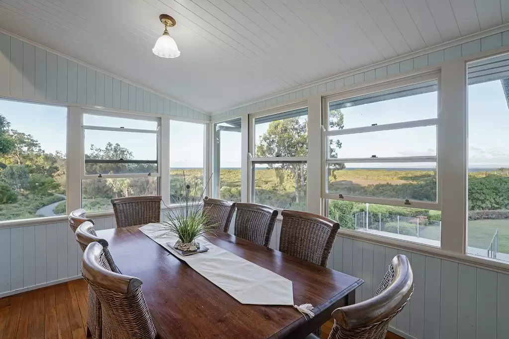 26 Empire Vista, Ormiston Sold by Queensland Sotheby's International Realty - image 1
