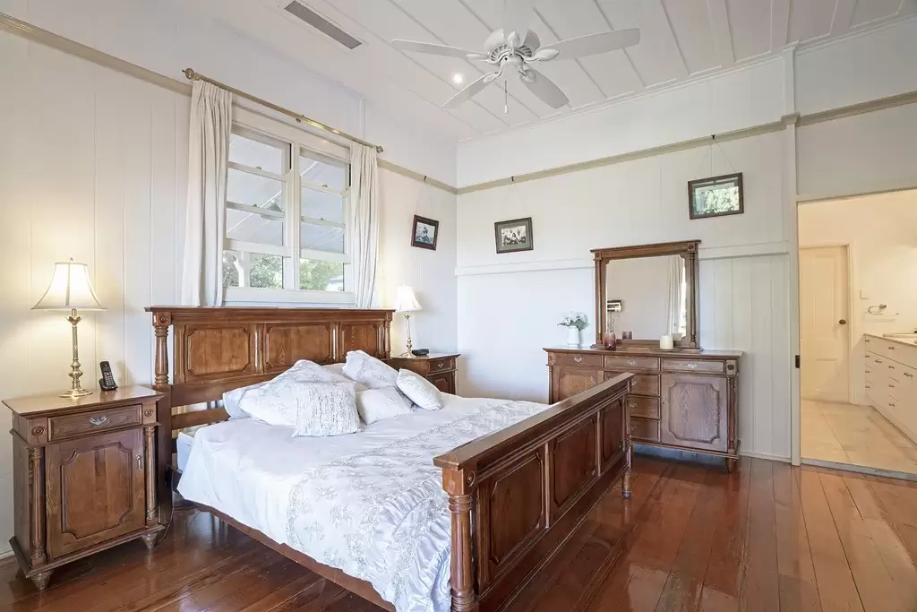 26 Empire Vista, Ormiston Sold by Queensland Sotheby's International Realty - image 1