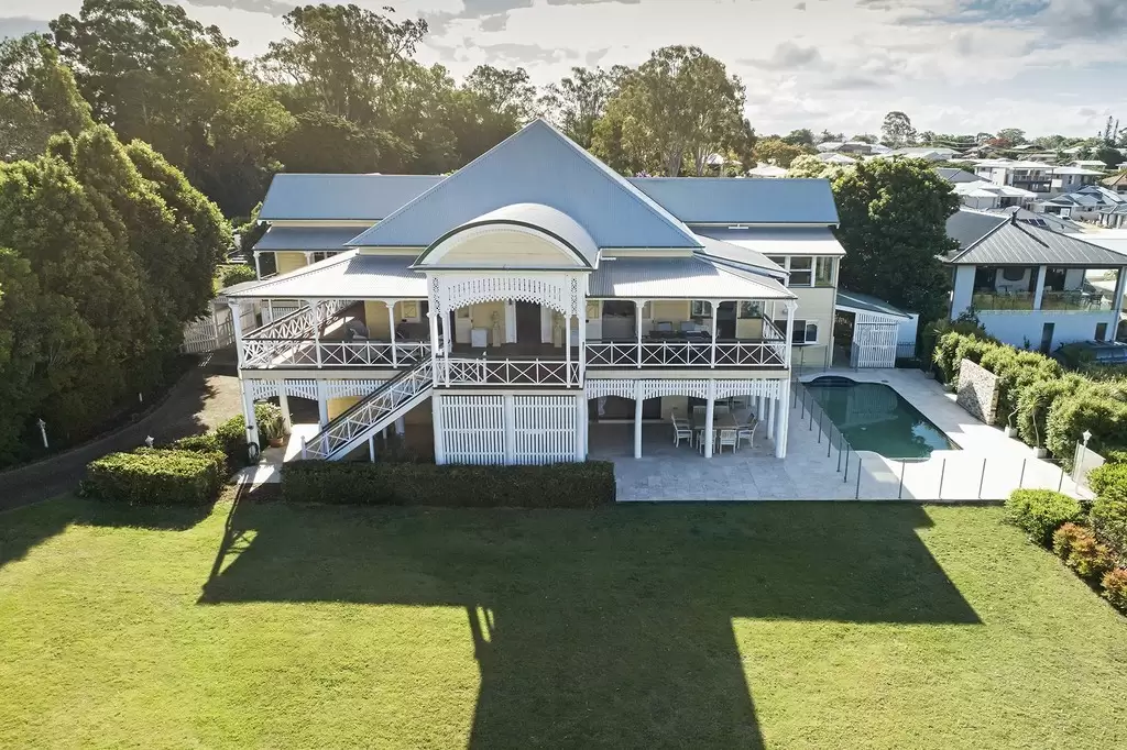 26 Empire Vista, Ormiston Sold by Queensland Sotheby's International Realty - image 1