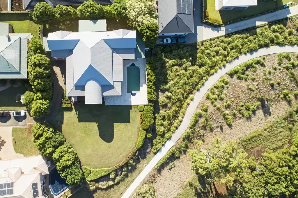 26 Empire Vista, Ormiston Sold by Queensland Sotheby's International Realty - image 1
