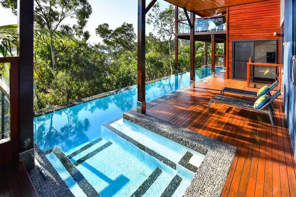 Point Blue, 15 Marina Terrace,, Hamilton Island Sold by  - image 1