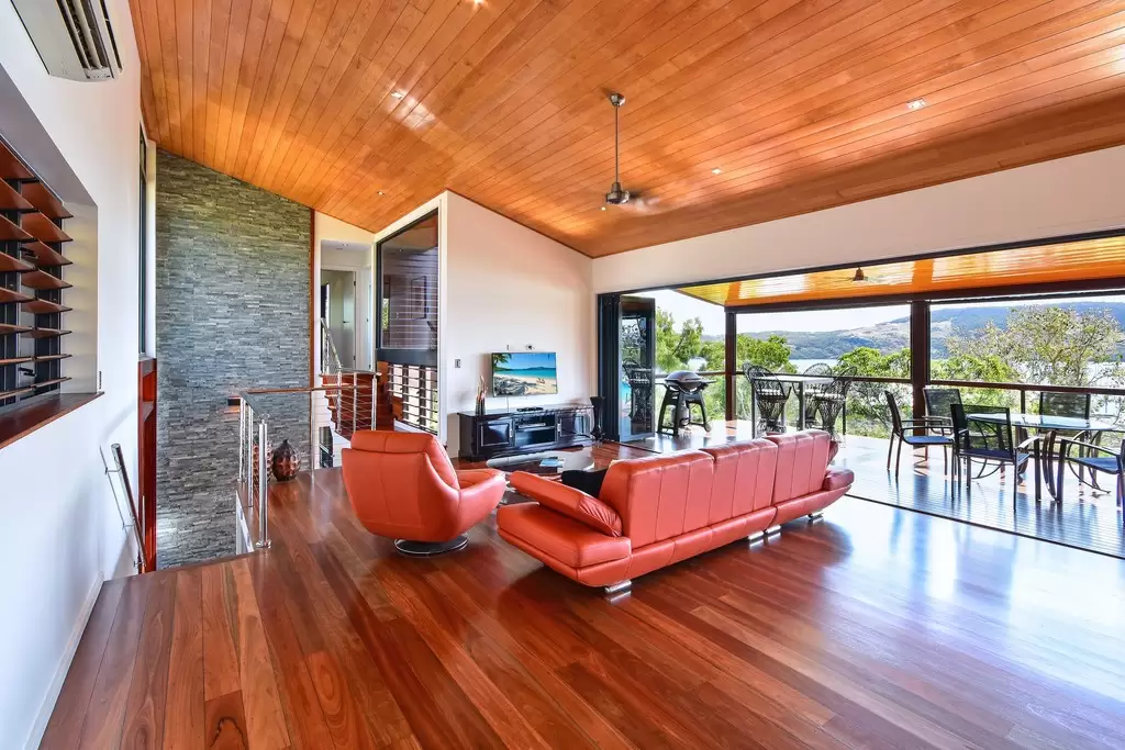 Point Blue, 15 Marina Terrace,, Hamilton Island Sold by Queensland Sotheby's International Realty - image 1
