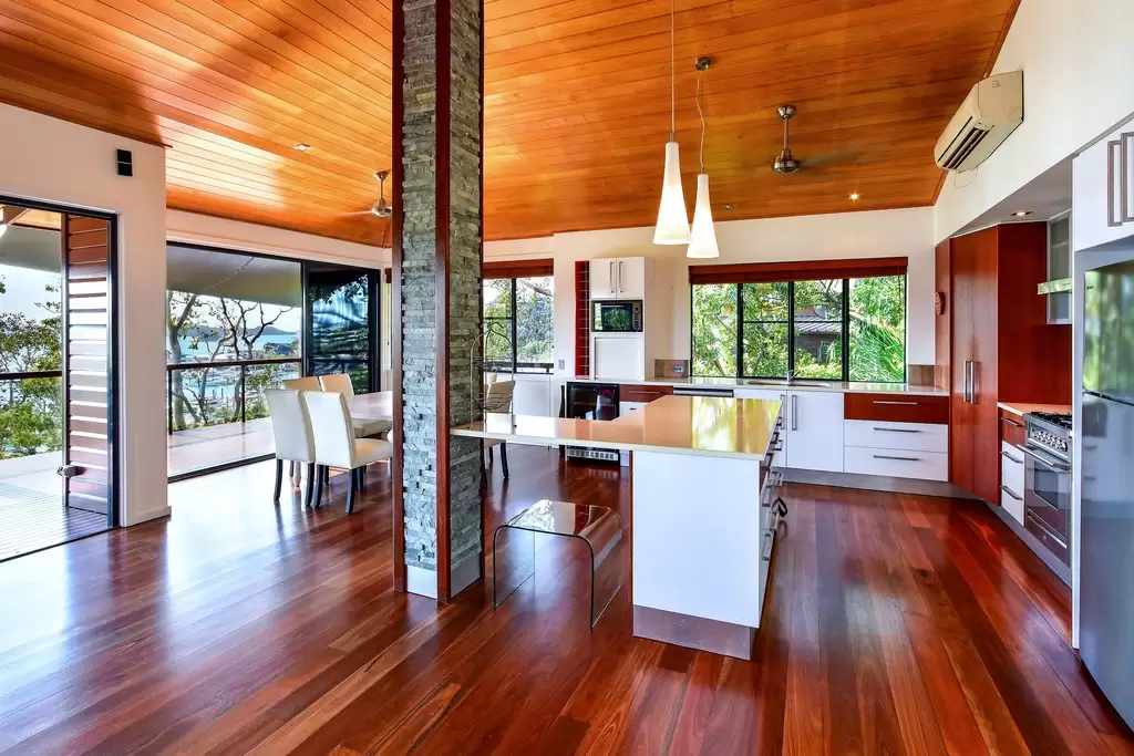Point Blue, 15 Marina Terrace,, Hamilton Island Sold by  - image 1