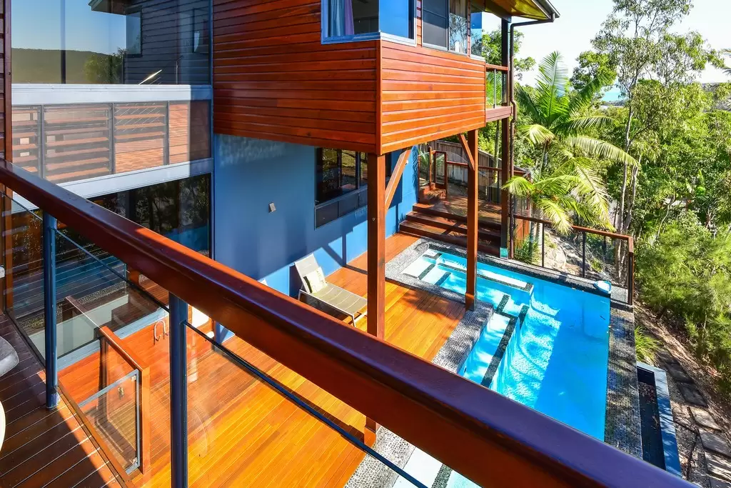 Point Blue, 15 Marina Terrace,, Hamilton Island Sold by  - image 1