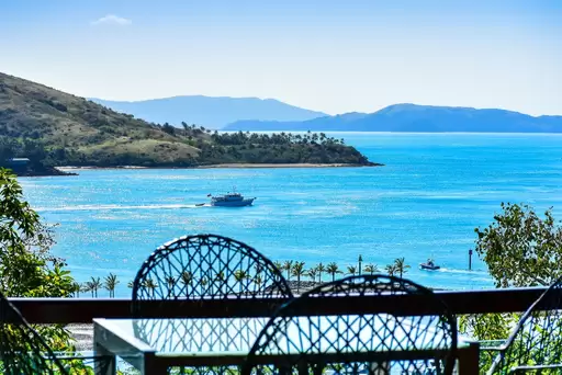 Point Blue, 15 Marina Terrace,, Hamilton Island Sold by 