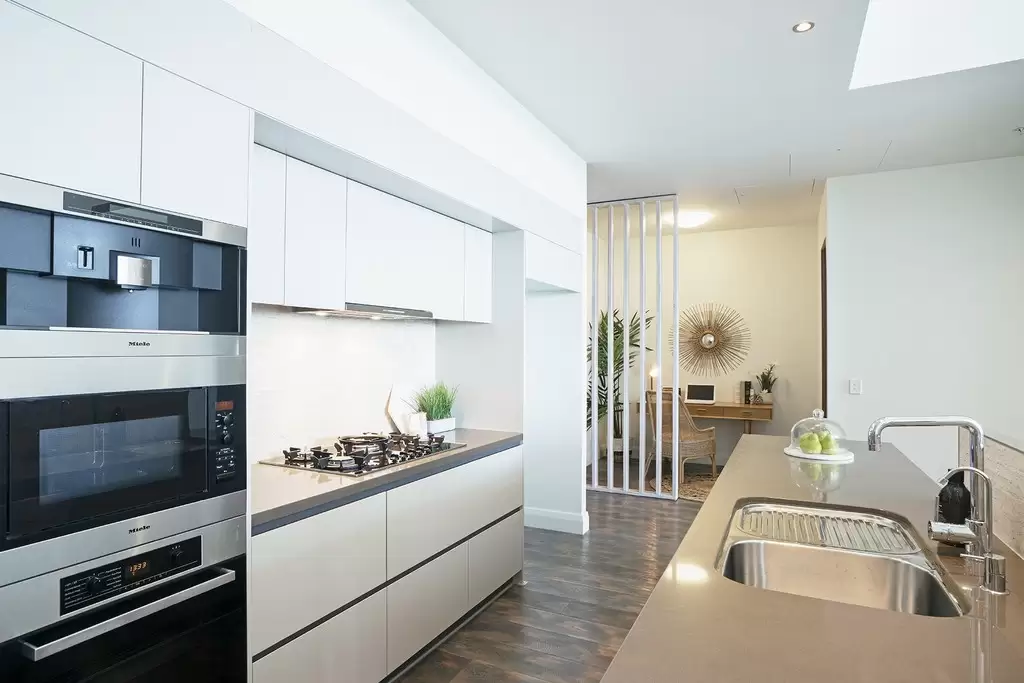 1204/99 Marine Parade, Redcliffe Sold by Queensland Sotheby's International Realty - image 1