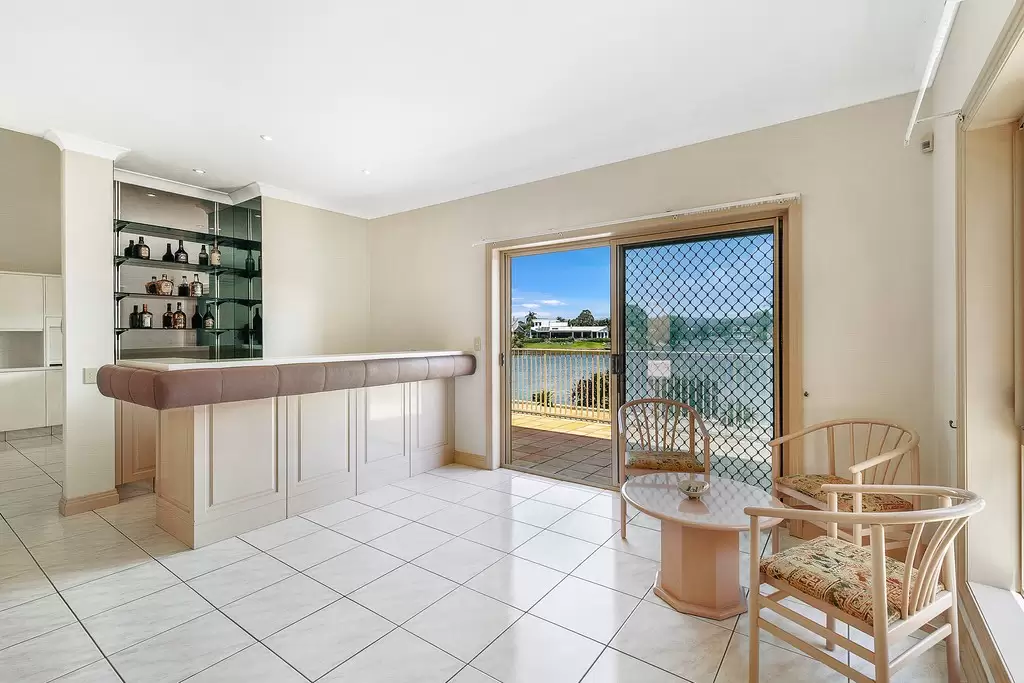 4 Campbell Street, Sorrento Sold by Queensland Sotheby's International Realty - image 1