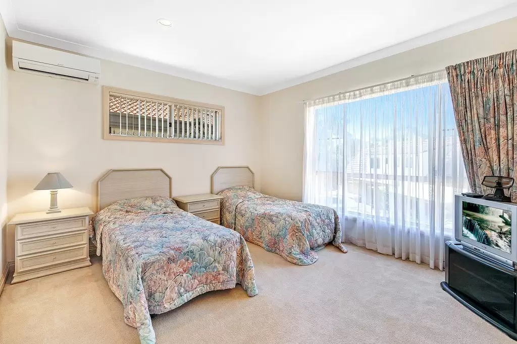 4 Campbell Street, Sorrento Sold by Queensland Sotheby's International Realty - image 1