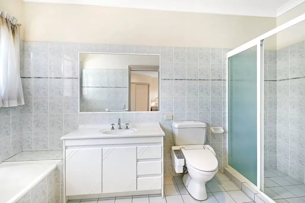 4 Campbell Street, Sorrento Sold by Queensland Sotheby's International Realty - image 1
