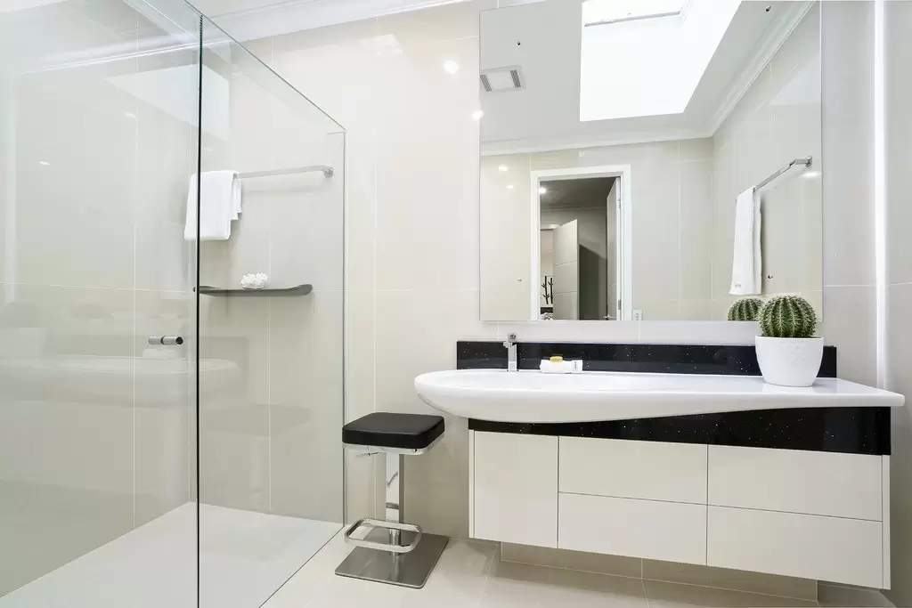 7/145 Beatrice Terrace, Ascot Sold by Queensland Sotheby's International Realty - image 1