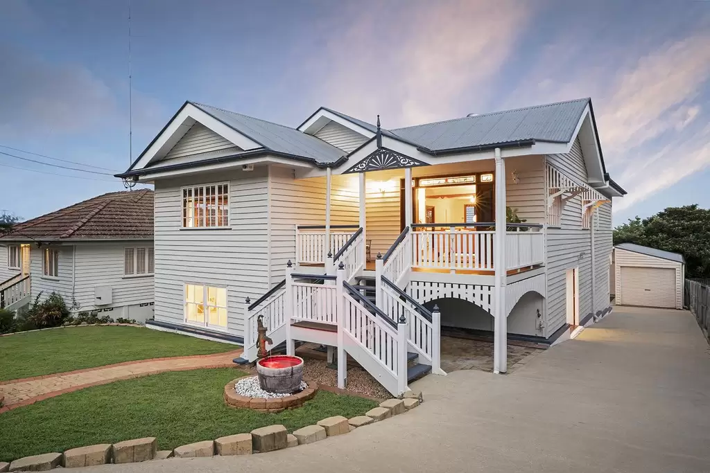 18 McCawley Street, Stafford Sold by Queensland Sotheby's International Realty - image 1