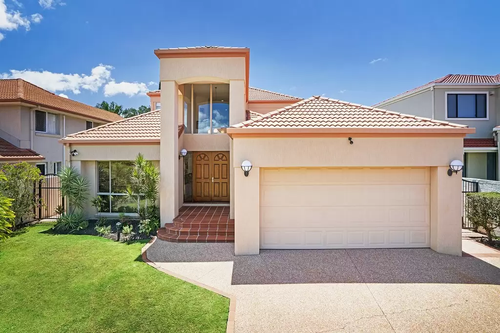6 'Mountainview' Meadowlake Drive, Carrara Sold by  - image 1
