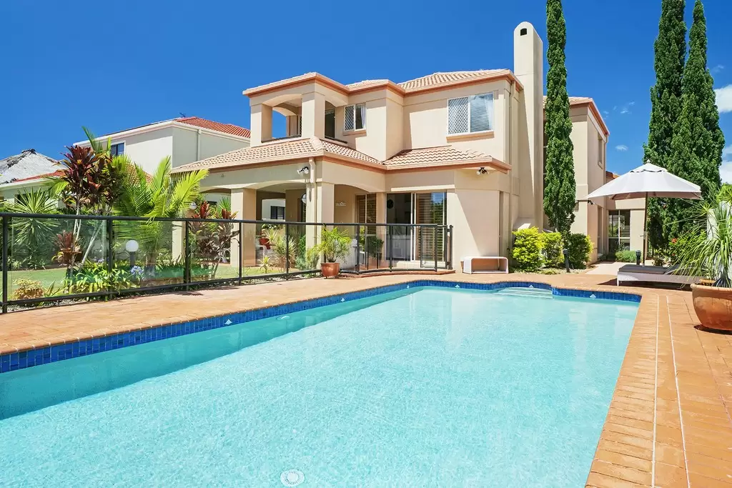 6 'Mountainview' Meadowlake Drive, Carrara Sold by  - image 1