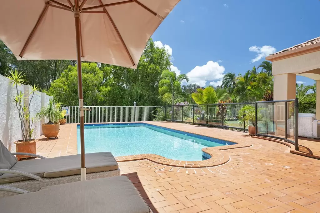 6 'Mountainview' Meadowlake Drive, Carrara Sold by Queensland Sotheby's International Realty - image 1