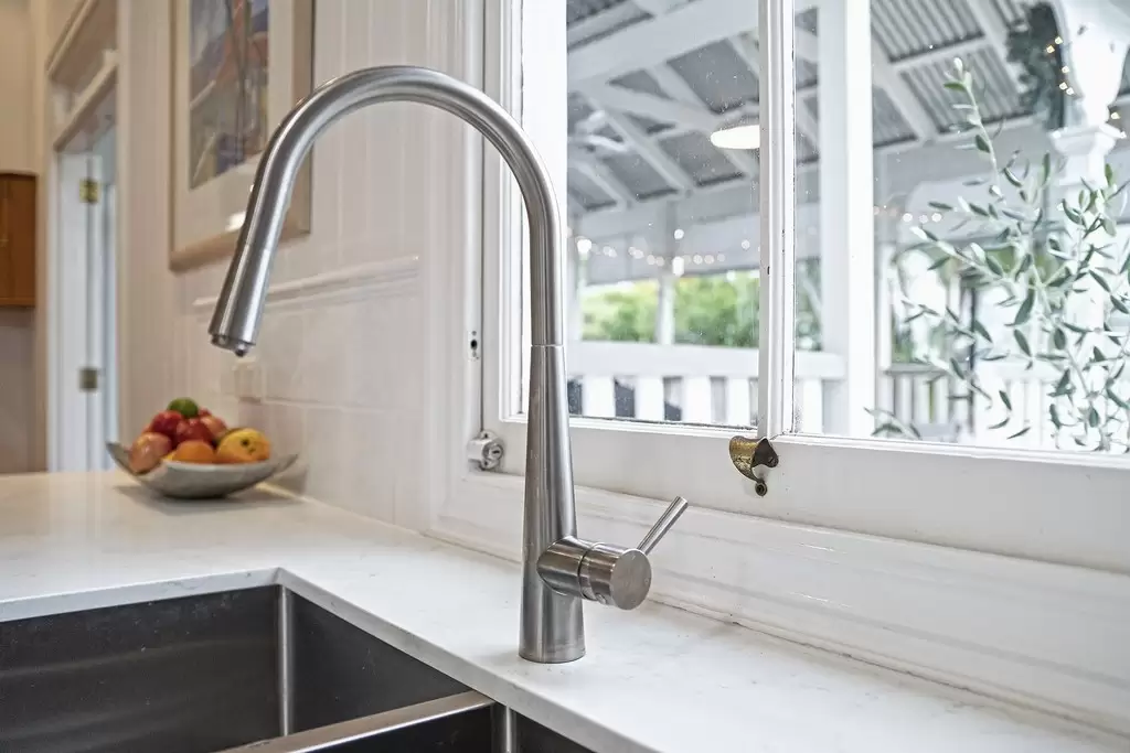 35 Bayview Terrace, Clayfield Sold by Queensland Sotheby's International Realty - image 1