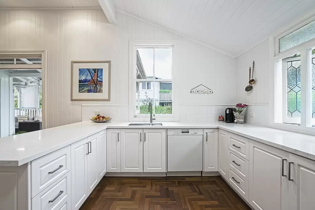 35 Bayview Terrace, Clayfield Sold by Queensland Sotheby's International Realty - image 1