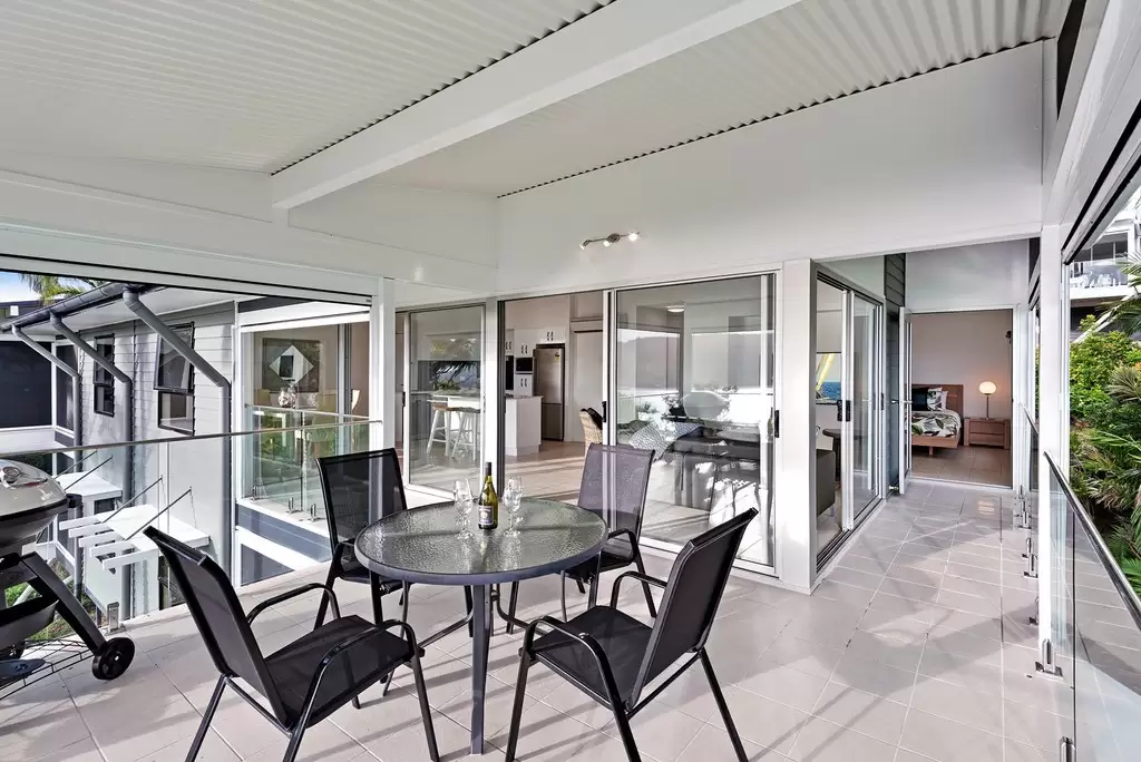 Oasis 20/5 Banksia Court, Hamilton Island Sold by Queensland Sotheby's International Realty - image 1