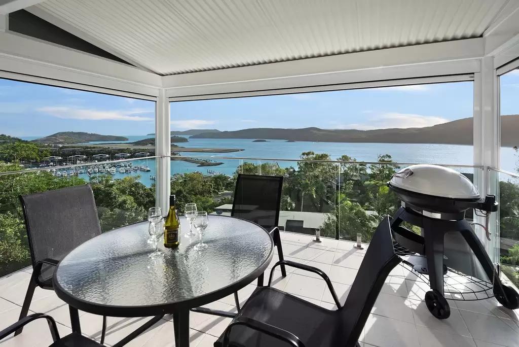 Oasis 20/5 Banksia Court, Hamilton Island Sold by Queensland Sotheby's International Realty - image 1
