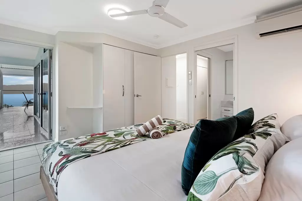 Oasis 20/5 Banksia Court, Hamilton Island Sold by Queensland Sotheby's International Realty - image 1