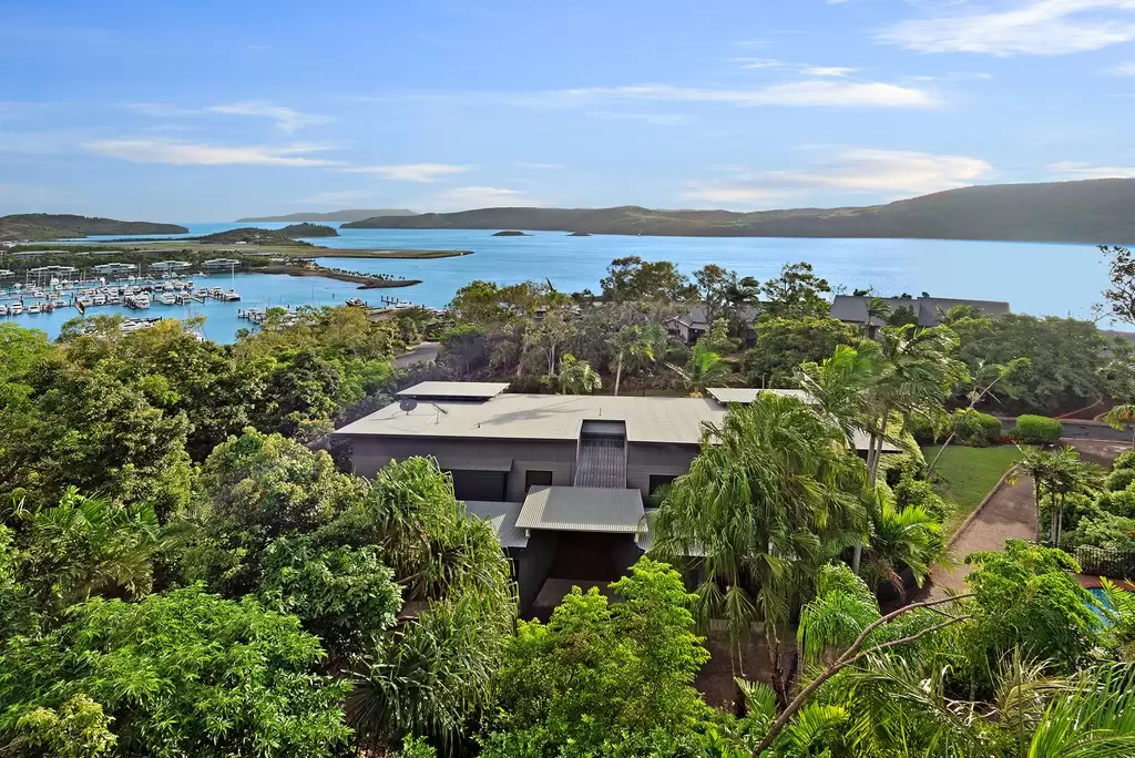 Oasis 20/5 Banksia Court, Hamilton Island Sold by Queensland Sotheby's International Realty - image 1