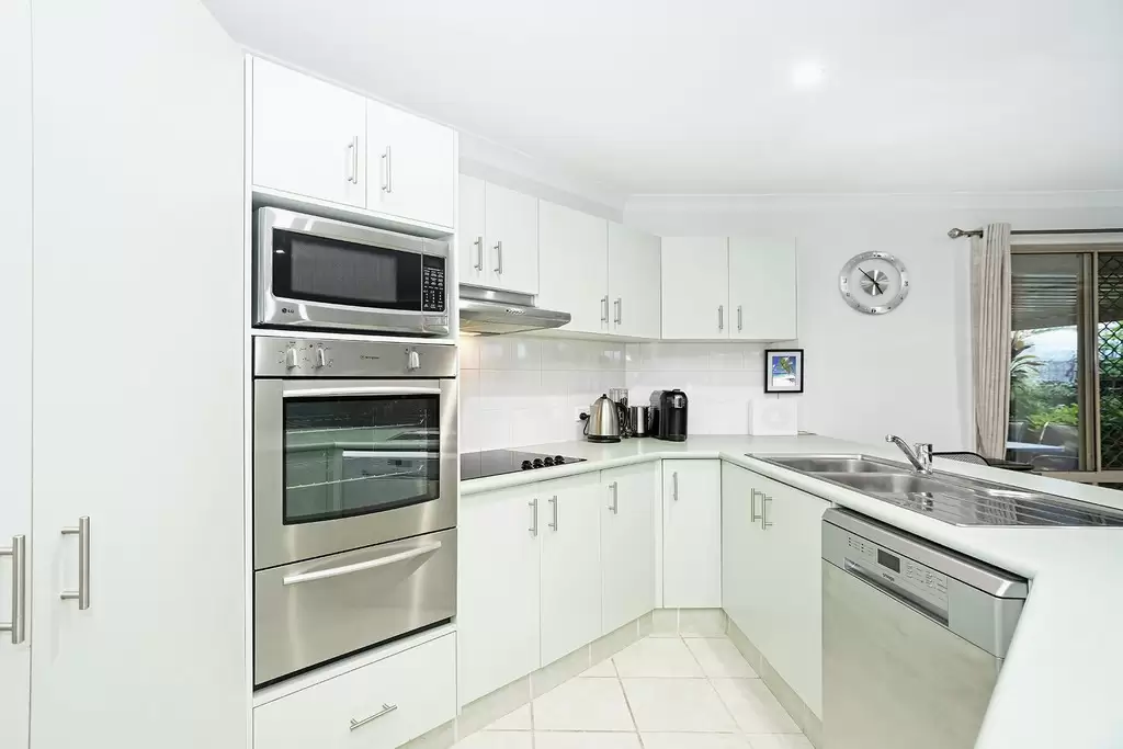 62/88 Cotlew Street East, Southport Sold by Queensland Sotheby's International Realty - image 1