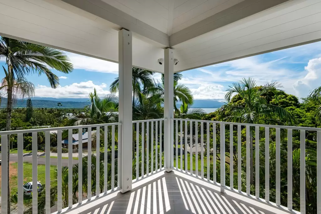 2 Murphy Street, Port Douglas Sold by Queensland Sotheby's International Realty - image 1