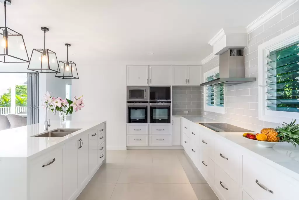 2 Murphy Street, Port Douglas Sold by Queensland Sotheby's International Realty - image 1