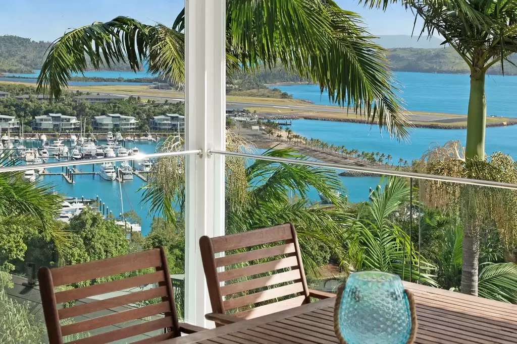 Oasis 19/5 Banksia Court, Hamilton Island Sold by Queensland Sotheby's International Realty - image 1