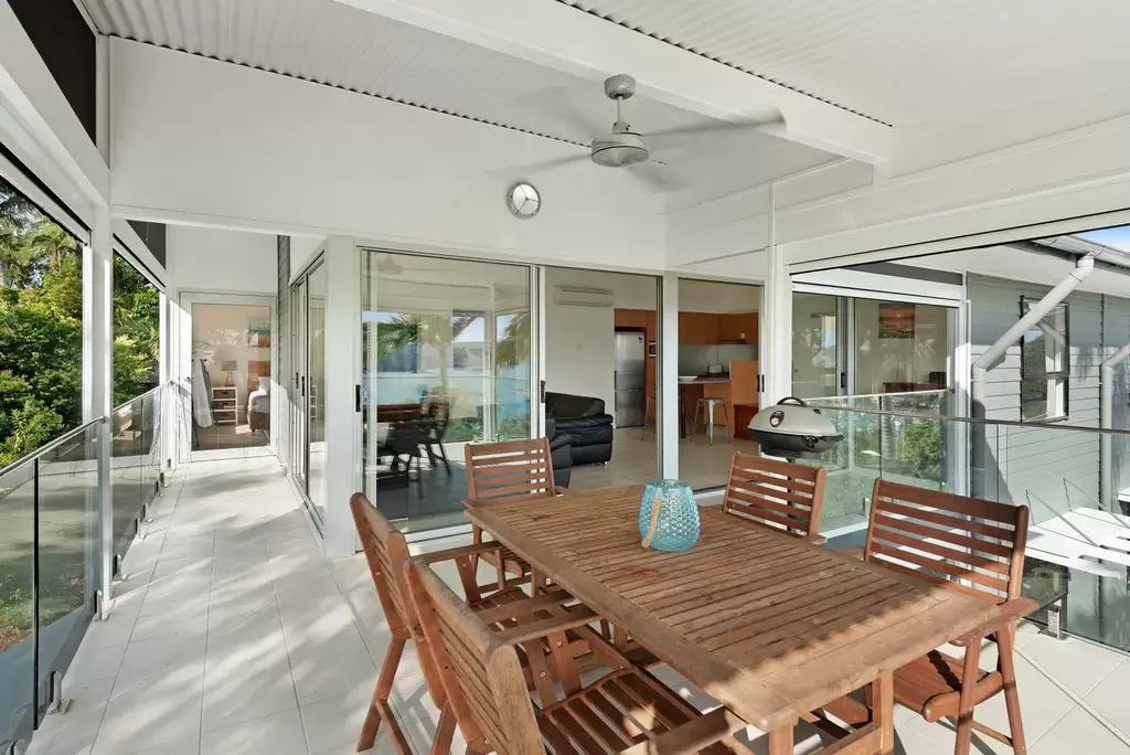 Oasis 19/5 Banksia Court, Hamilton Island Sold by Queensland Sotheby's International Realty - image 1