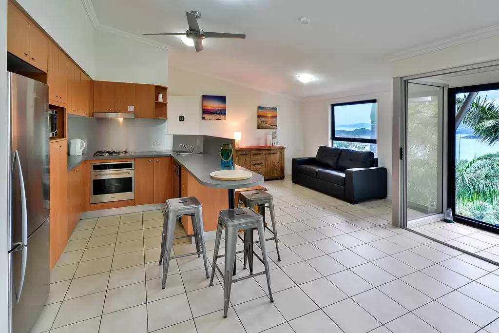 Oasis 19/5 Banksia Court, Hamilton Island Sold by Queensland Sotheby's International Realty - image 1