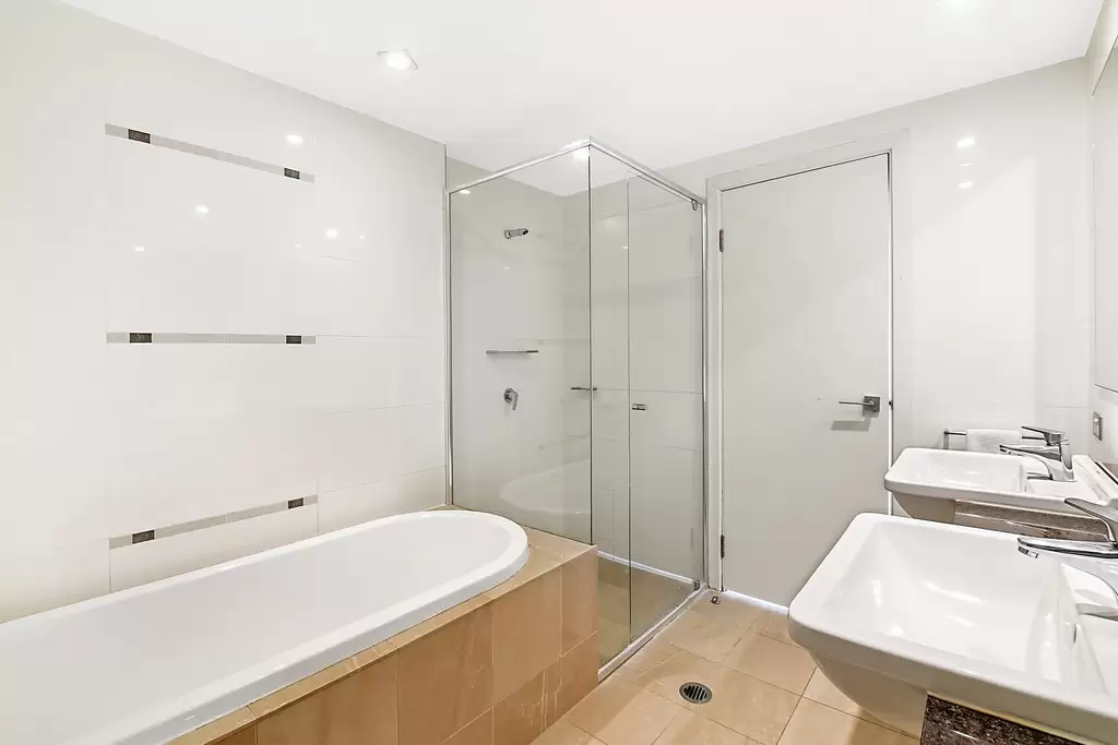 1605/22 'Sierra Grand' Surf Parade, Broadbeach Sold by Queensland Sotheby's International Realty - image 1