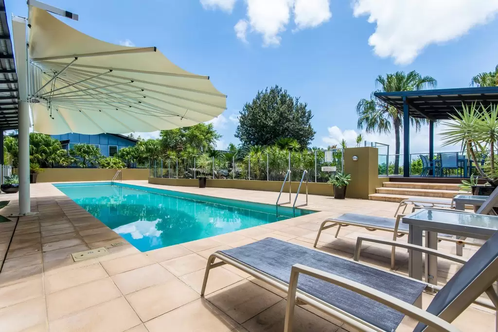 Peninsula 6 18 Whitsunday Boulevard, Hamilton Island Sold by Queensland Sotheby's International Realty - image 1