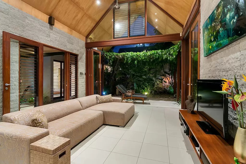 Villa Niramaya, Bale Drive, Port Douglas Sold by  - image 1
