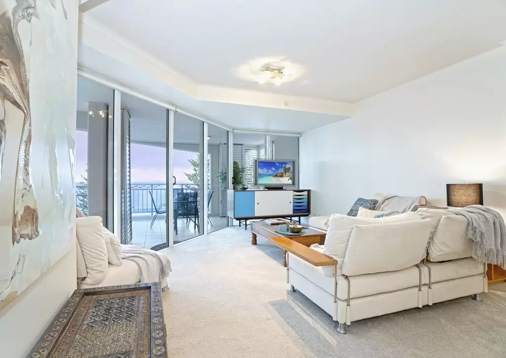 17/186-192 'Indigo Blue' The Esplanade, Burleigh Heads Sold by  - image 1