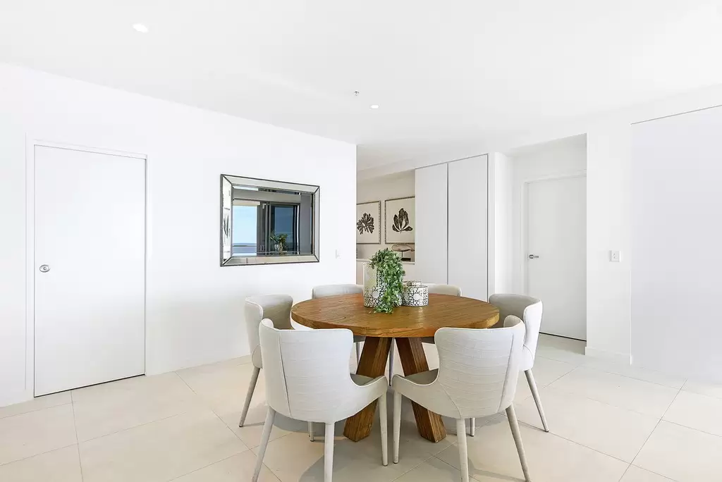 1801/3 Northcliffe Terrace, Surfers Paradise Sold by Queensland Sotheby's International Realty - image 1