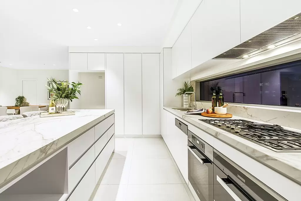 1801/3 Northcliffe Terrace, Surfers Paradise Sold by Queensland Sotheby's International Realty - image 1