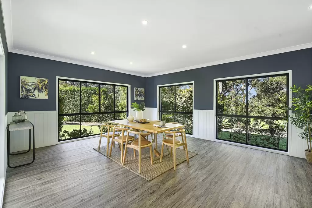 225 Chesterfield Drive, Bonogin Sold by Queensland Sotheby's International Realty - image 1