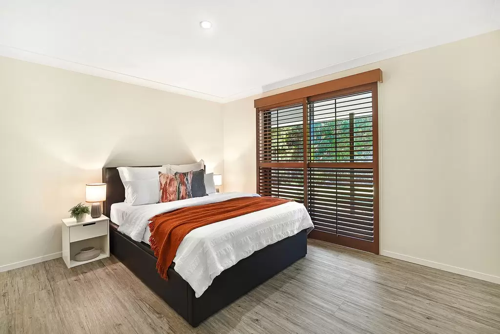 225 Chesterfield Drive, Bonogin Sold by Queensland Sotheby's International Realty - image 1