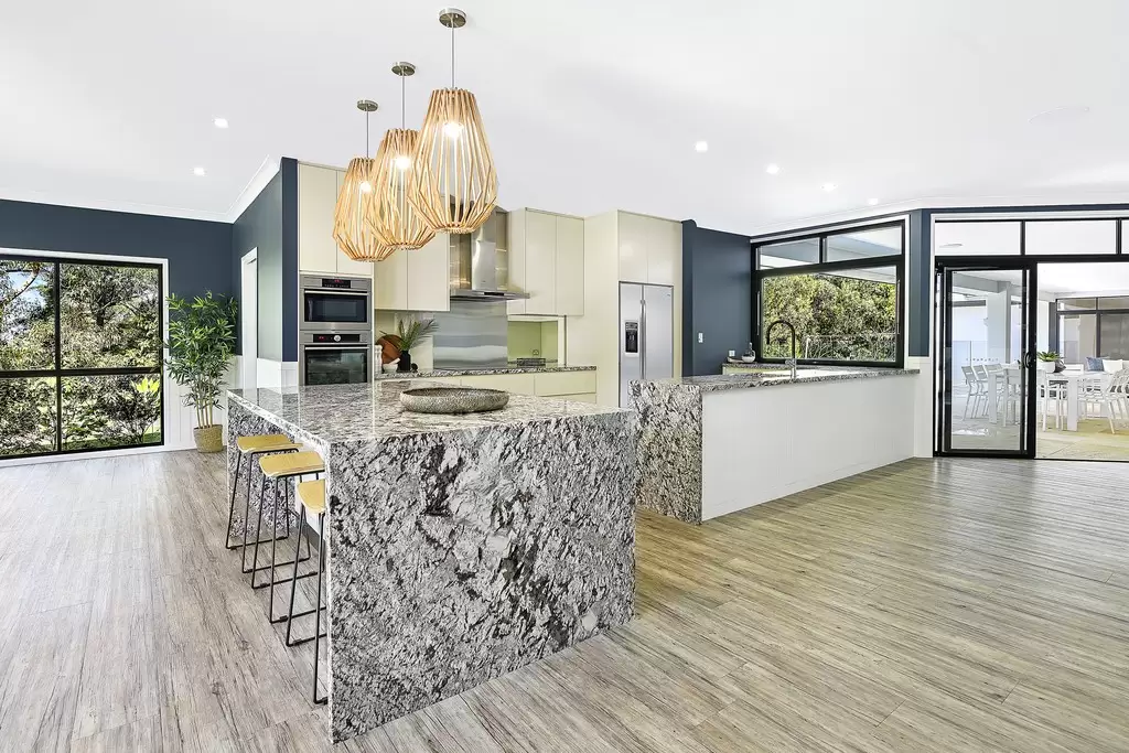 225 Chesterfield Drive, Bonogin Sold by Queensland Sotheby's International Realty - image 1