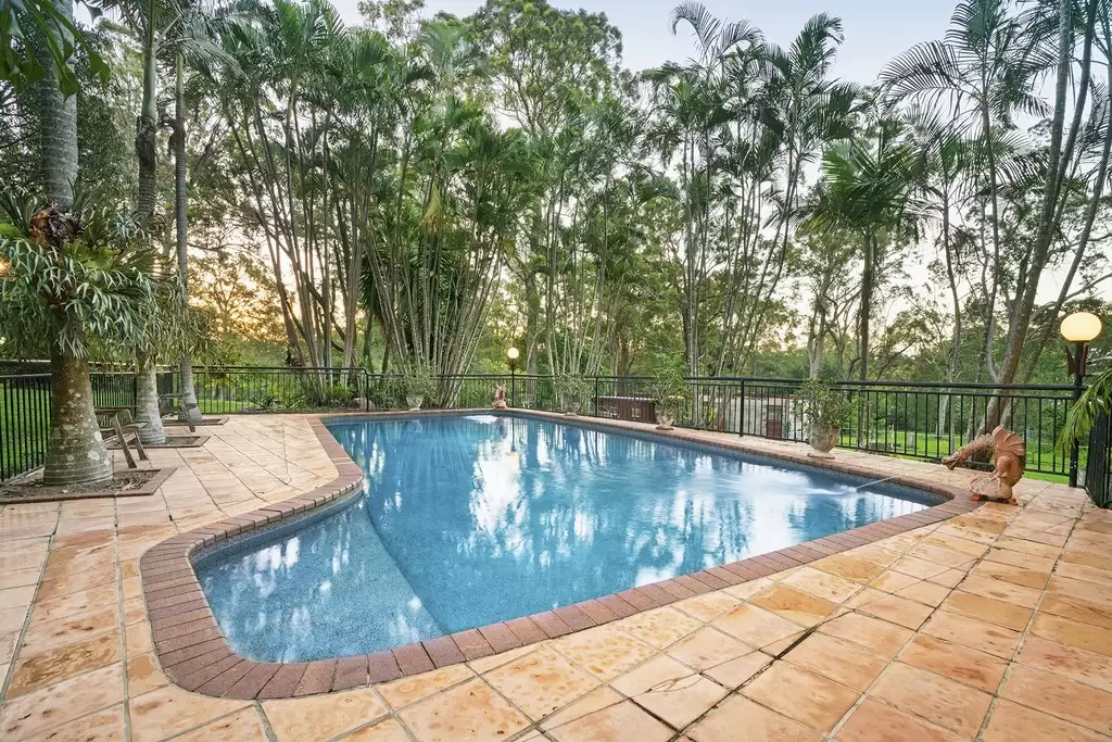 598 Boston Road, Chandler Sold by Queensland Sotheby's International Realty - image 1