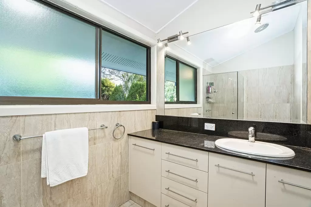 598 Boston Road, Chandler Sold by Queensland Sotheby's International Realty - image 1