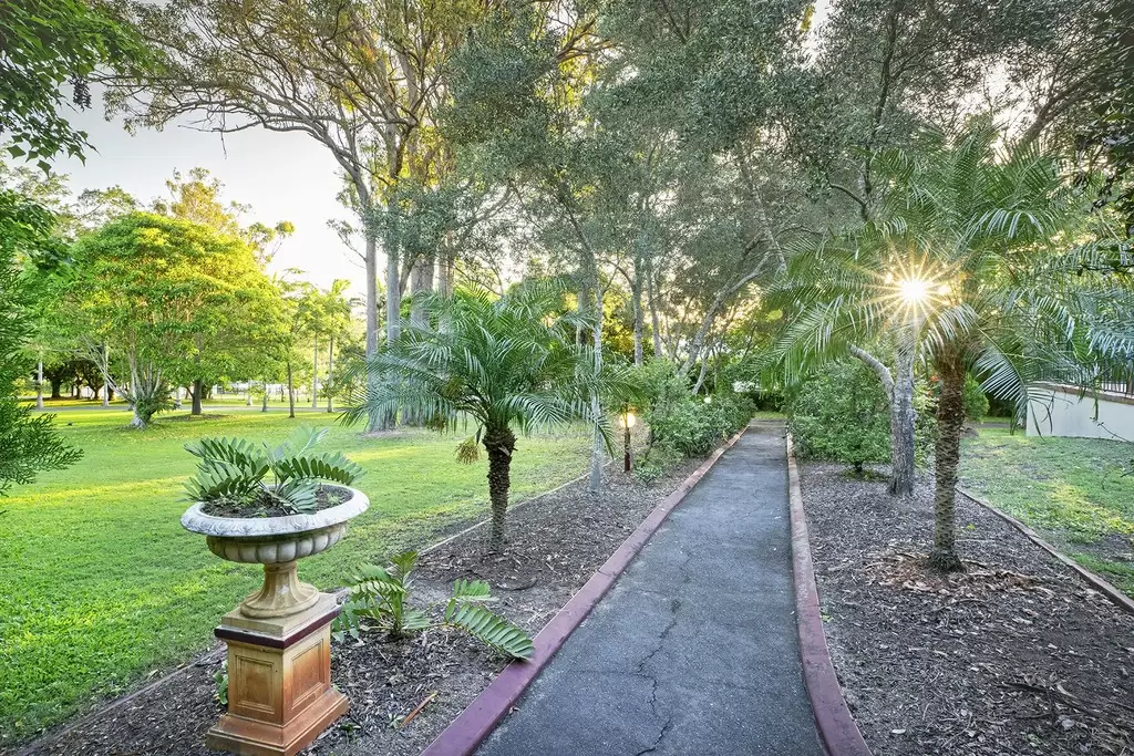 598 Boston Road, Chandler Sold by Queensland Sotheby's International Realty - image 1