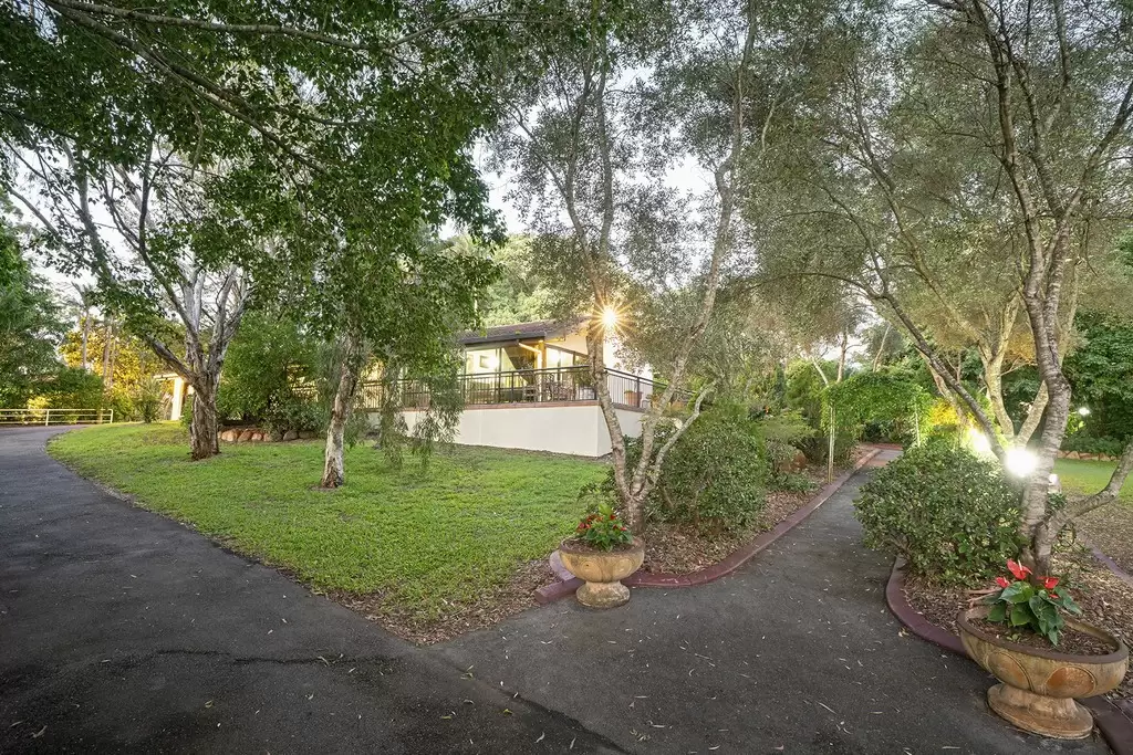 598 Boston Road, Chandler Sold by Queensland Sotheby's International Realty - image 1
