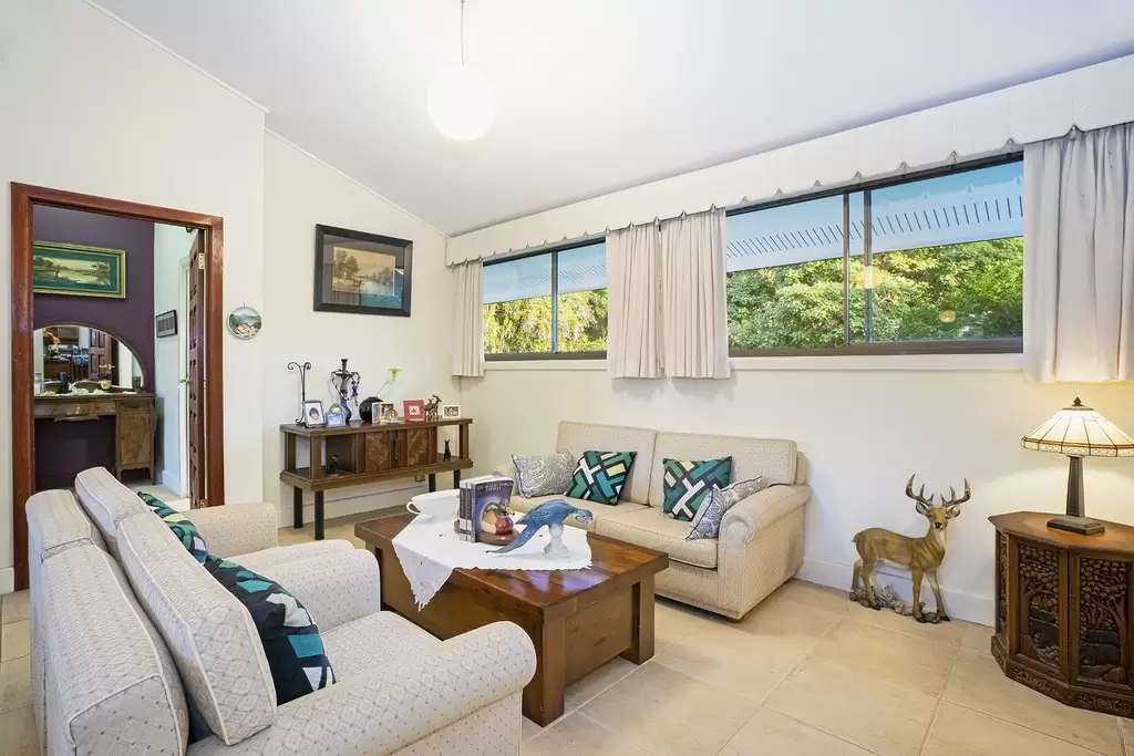 598 Boston Road, Chandler Sold by Queensland Sotheby's International Realty - image 1