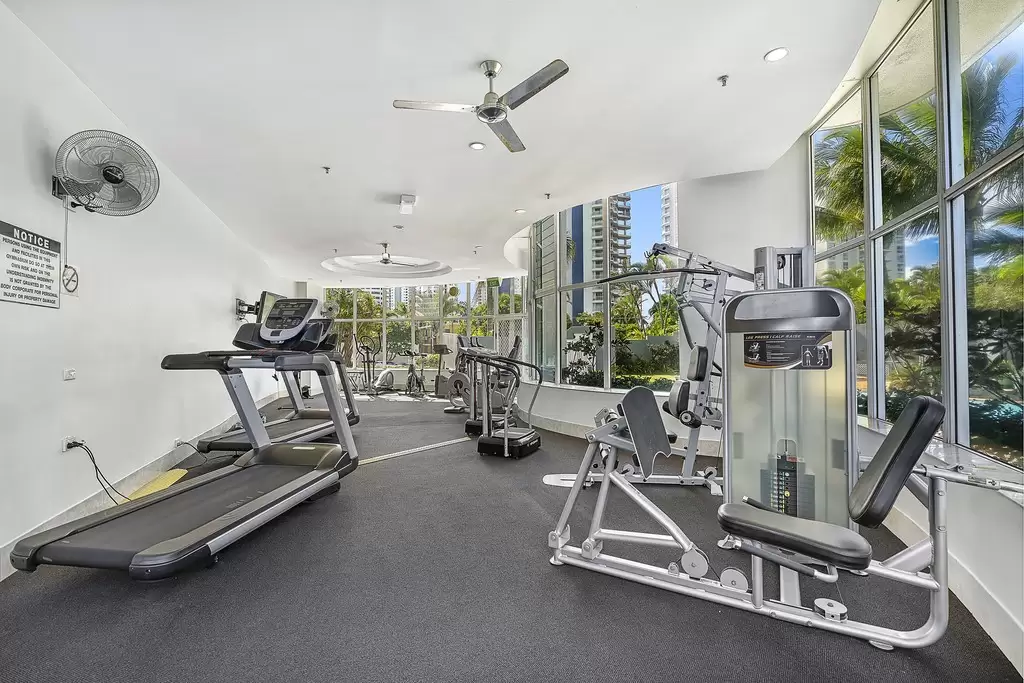 37/3 Tedder Avenue, 'Malibu', Main Beach Sold by  - image 1